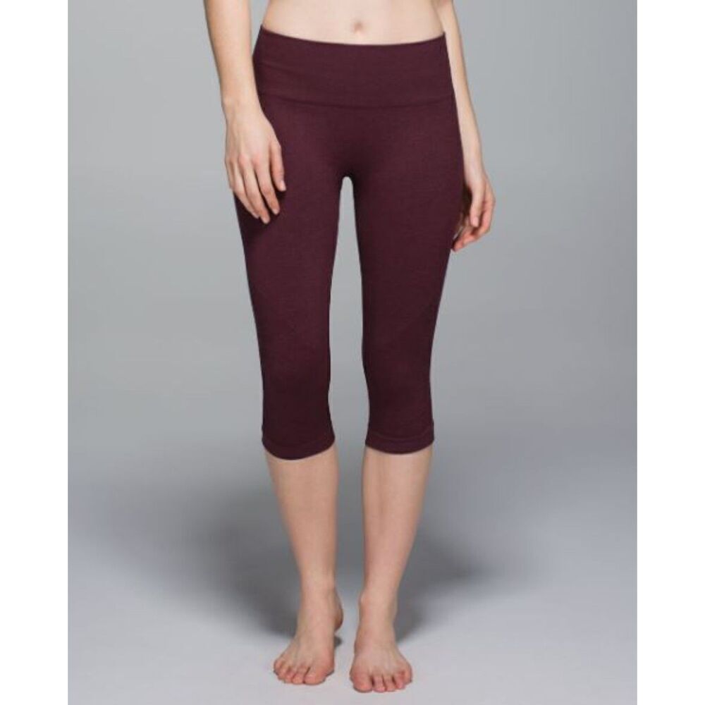 Lululemon In The Flow Crop II Heathered Bordeaux Drama Size 6